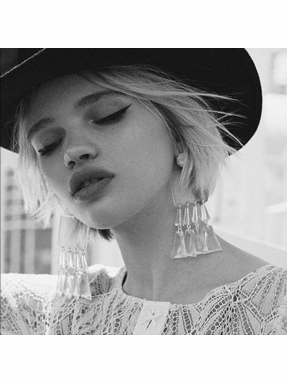 For Love & Lemons Jordyn Earrings - Crystal Clear - Picture 6 of 7